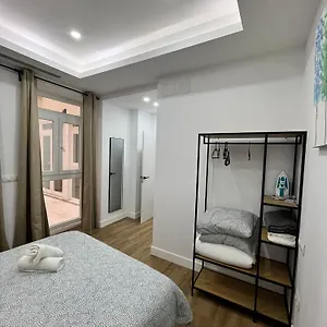 https://apartamentos-plaza-uncibay.es-andalucia.com